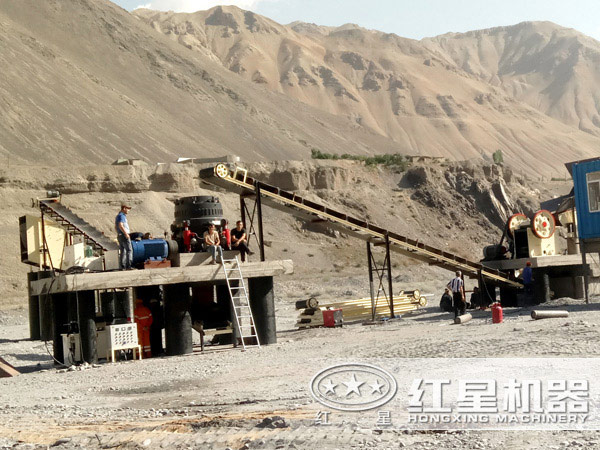 制砂生產(chǎn)線(xiàn)設備安裝現場(chǎng)