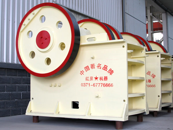 可用于礫石加工的這部PE750×1060顎破碎石機市場(chǎng)價(jià)多錢(qián)