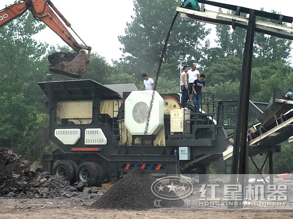 設備作業(yè)現場(chǎng)