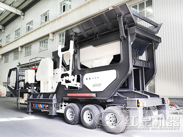 小型輪胎移動(dòng)砸石機