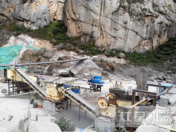 廣東湛江成套制砂生產(chǎn)線(xiàn)現場(chǎng)