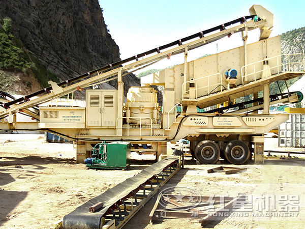 寧夏銀川移動(dòng)破碎設備生產(chǎn)現場(chǎng)