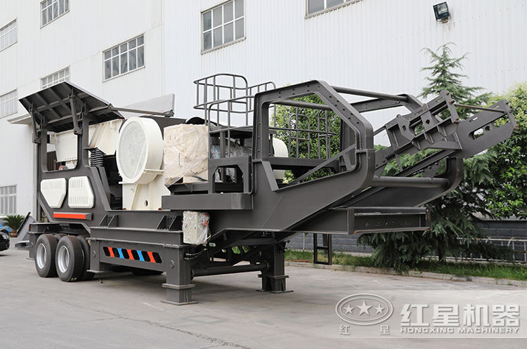 小型移動(dòng)磕石機多少錢(qián)？日產(chǎn)能達到百?lài)嵰陨蠁? title=