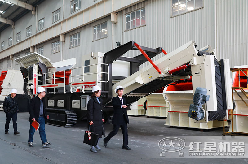 客戶(hù)來(lái)廠(chǎng)參觀(guān)了解設備