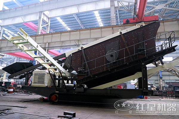 河南紅星車(chē)載流動(dòng)破石機生產(chǎn)車(chē)間