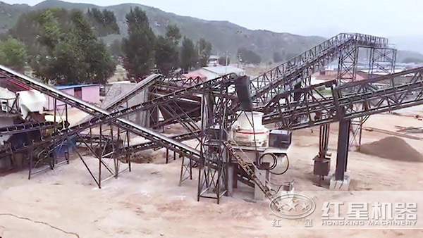 人造砂機器生產(chǎn)現場(chǎng)