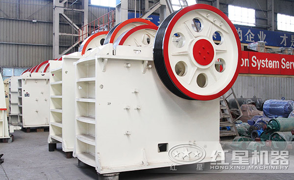 進(jìn)料口較大的PE鄂式破石機