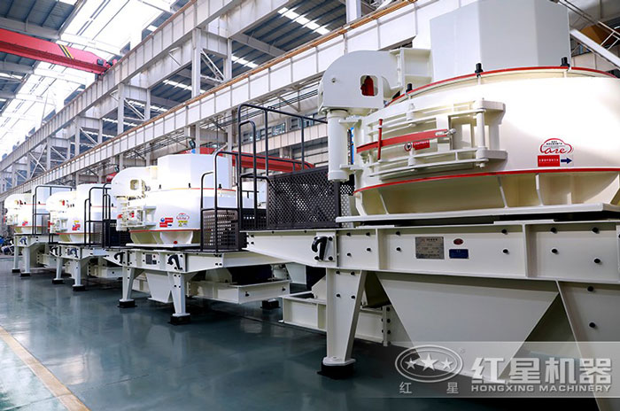 紅星石料粉碎機生產(chǎn)車(chē)間