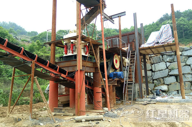 顎式磕石機與圓錐磕石機雙機作業(yè)現場(chǎng)