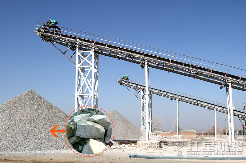 大型青石粉碎現場(chǎng)