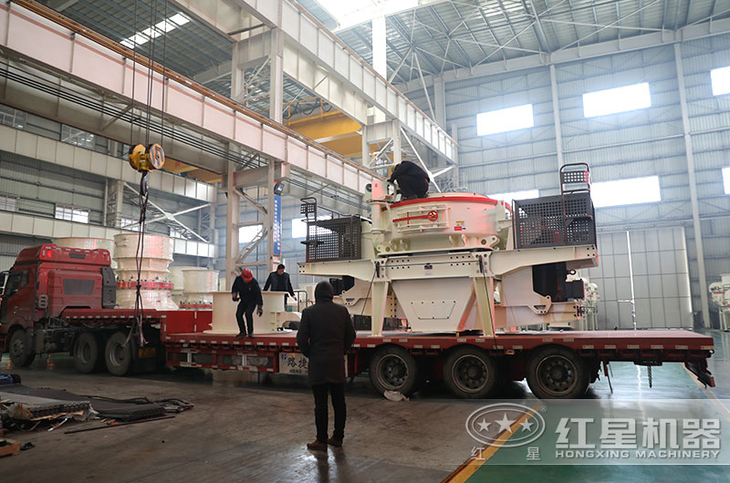 石頭碎沙制沙機發(fā)貨現場(chǎng)