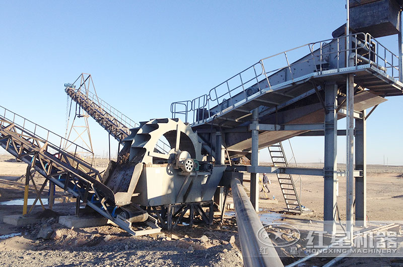 環(huán)保型撈砂機設備助您在有限的水中撈無(wú)限的沙