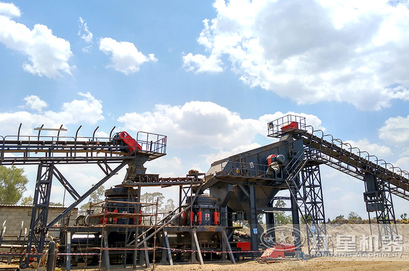 鵝卵石圓錐破作業(yè)客戶(hù)現場(chǎng)