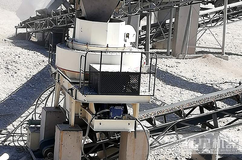 山西青石制砂生產(chǎn)現場(chǎng)