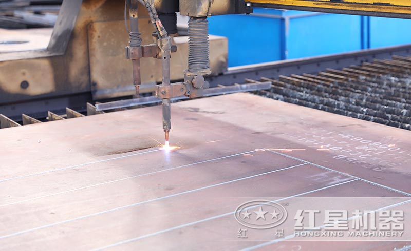 紅星機器車(chē)間作業(yè)現場(chǎng)