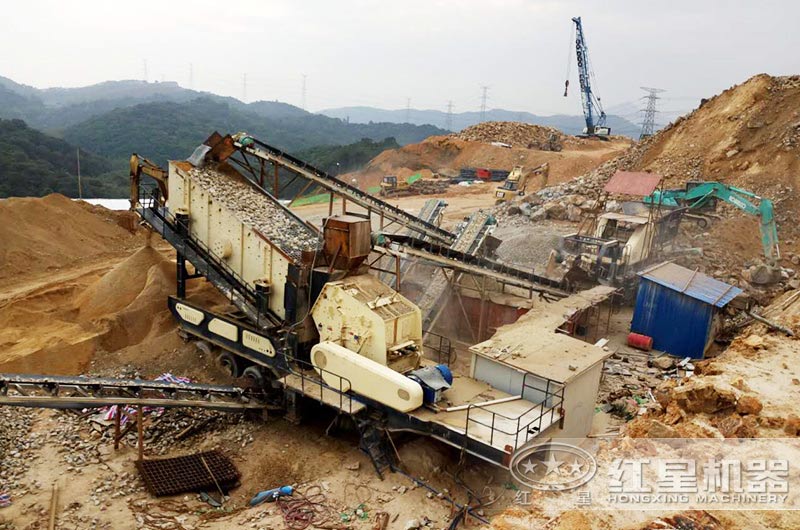 移動(dòng)反擊碎石機用于建筑垃圾處理