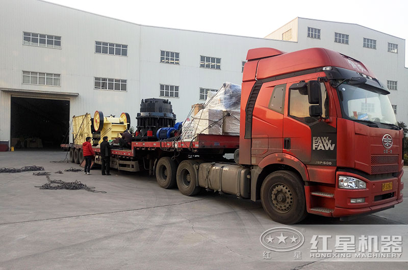 碎石生產(chǎn)線(xiàn)陸續裝車(chē)發(fā)貨