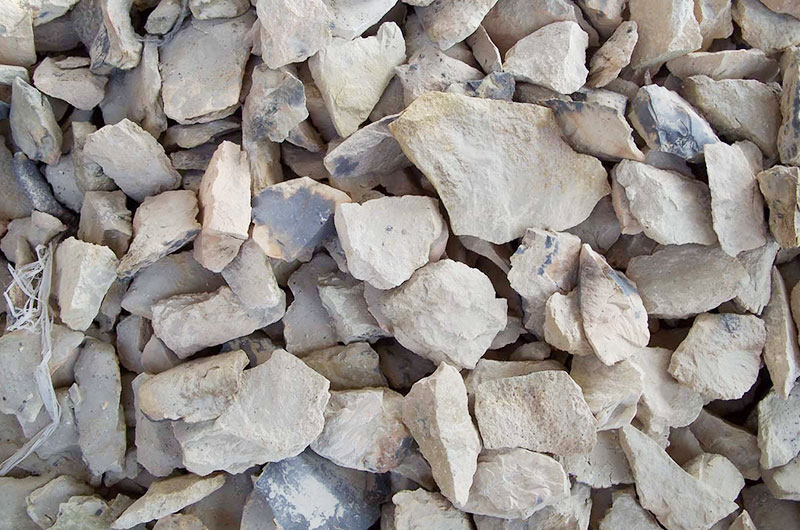 小型鋁礬土粉碎機械多少錢(qián)一臺