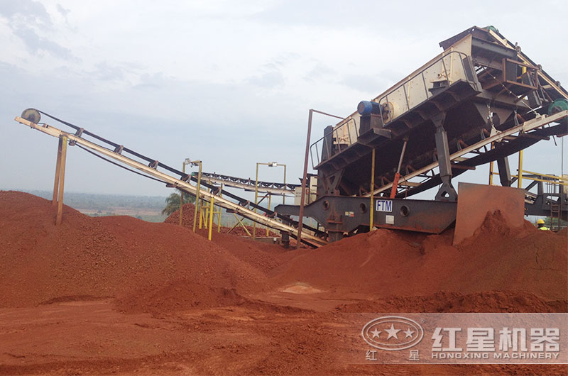移動(dòng)碎石制砂生產(chǎn)現場(chǎng)
