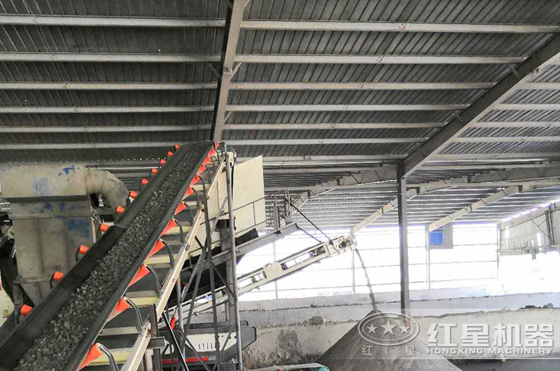 移動(dòng)制沙設備室內環(huán)保生產(chǎn)中