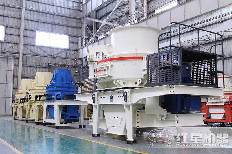 時(shí)產(chǎn)200噸中型鵝卵石制砂機車(chē)間