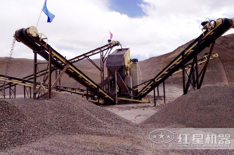 碎石破碎機生產(chǎn)線(xiàn)一天產(chǎn)量是多少？有沒(méi)有現場(chǎng)生產(chǎn)視頻？