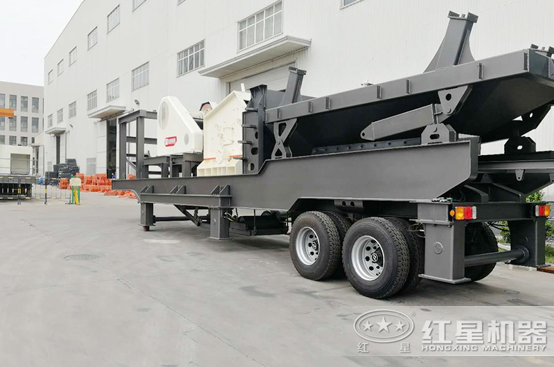 四合一移動(dòng)砂石機