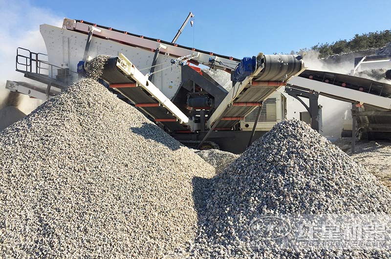 巨石經(jīng)移動(dòng)履帶破碎設備處理后的兩種成品效果圖