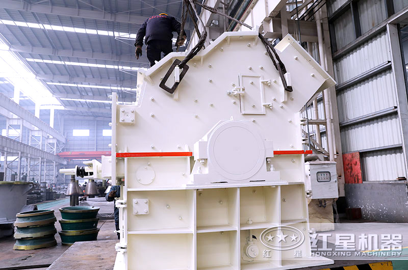 自帶篩分效果的細碎機固定裝車(chē)