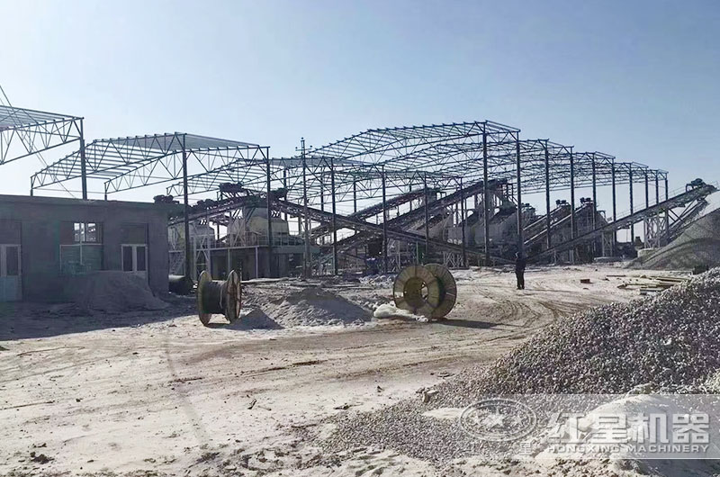 河北固定HX反擊破碎機生產(chǎn)現場(chǎng)