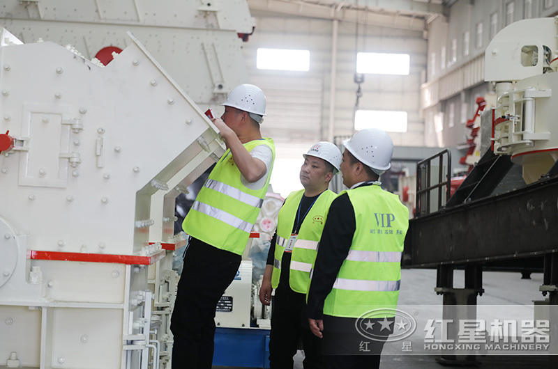 時(shí)產(chǎn)100噸馬牙石細碎機項目落地