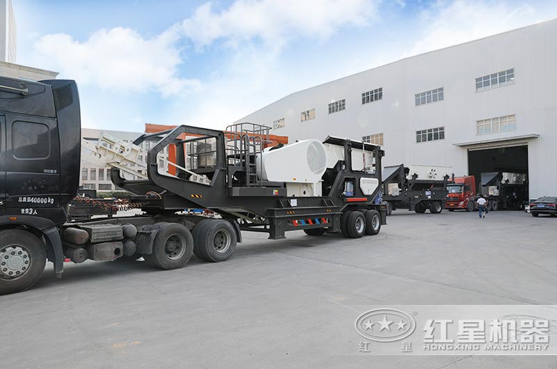 大型流動(dòng)煤炭粉碎機陸續發(fā)貨