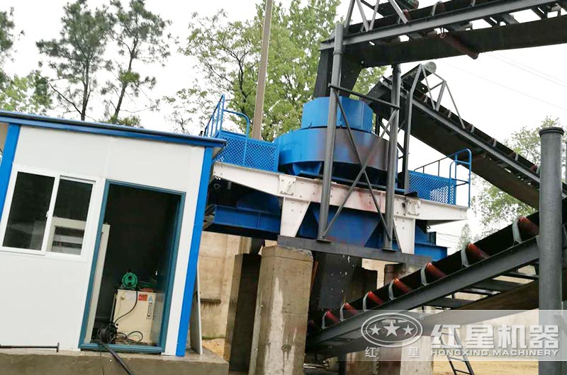 設備作業(yè)現場(chǎng)