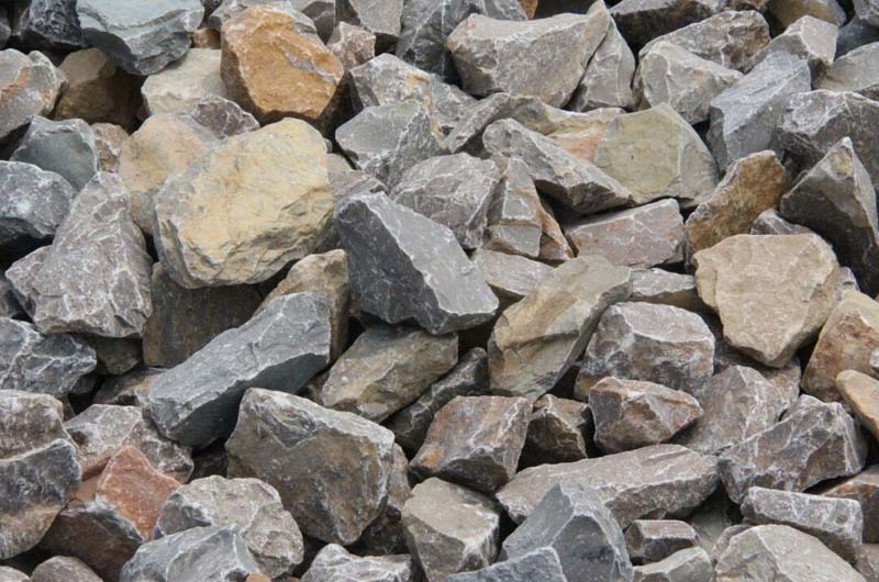 粉碎石灰石用什么機器好？