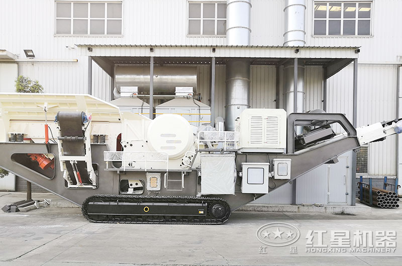 石子生產(chǎn)現場(chǎng)告訴您，履帶移動(dòng)三機破碎效果是多么好