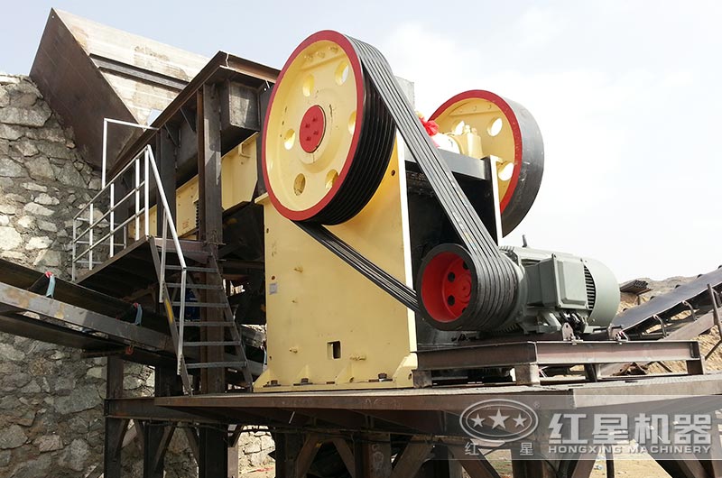 69型顎式破碎機作業(yè)現場(chǎng)