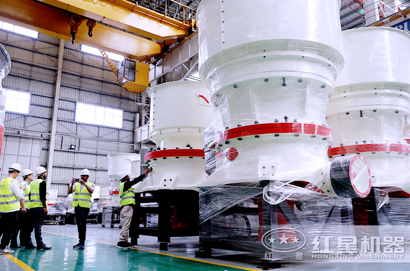 日產(chǎn)萬(wàn)噸的圓錐破碎機