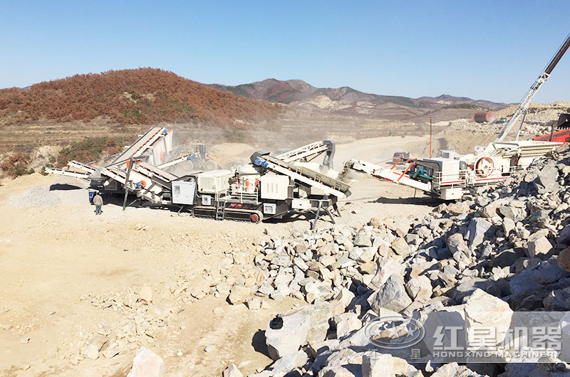移動(dòng)制造石子機大規模生產(chǎn)石子中