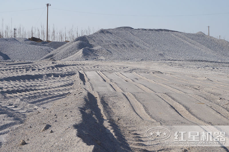 破碎石頭生產(chǎn)石子違法嗎，現在可以著(zhù)手2022年石頭加工了嗎？