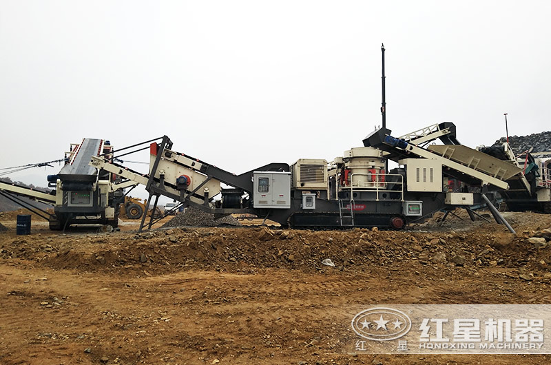 圓錐破移動(dòng)履帶一體式石子破碎機作業(yè)客戶(hù)現場(chǎng)
