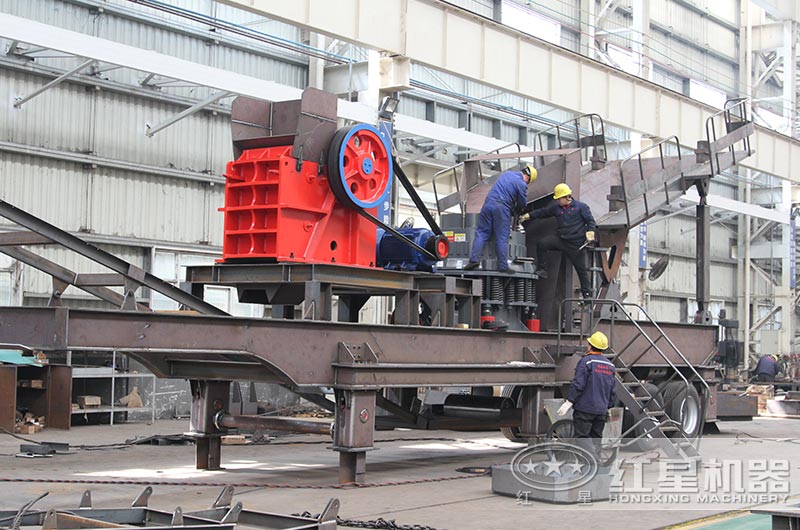 四合一移動(dòng)破碎機