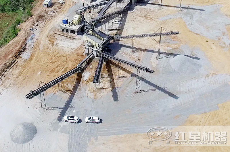 多種規格石子生產(chǎn)現場(chǎng)