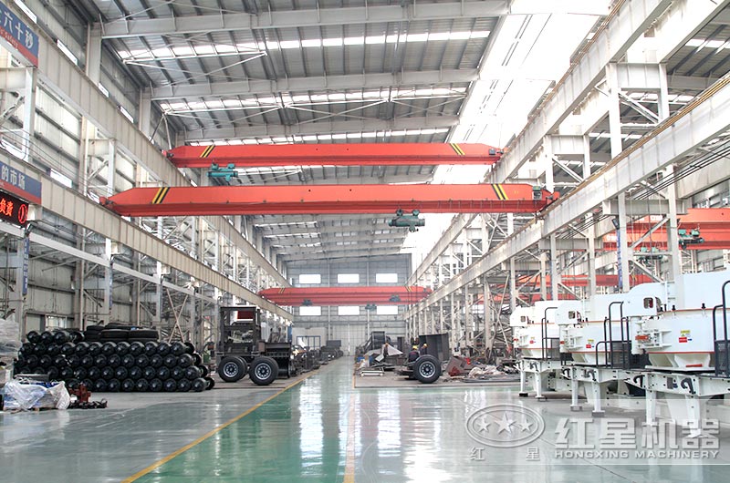 河南紅星碎石制砂設備生產(chǎn)車(chē)間