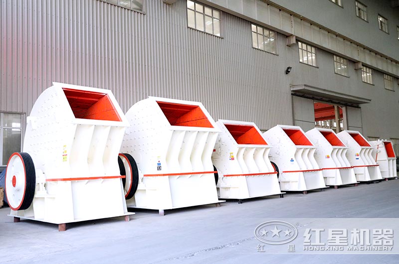 一次成型錘式破碎機生產(chǎn)車(chē)間