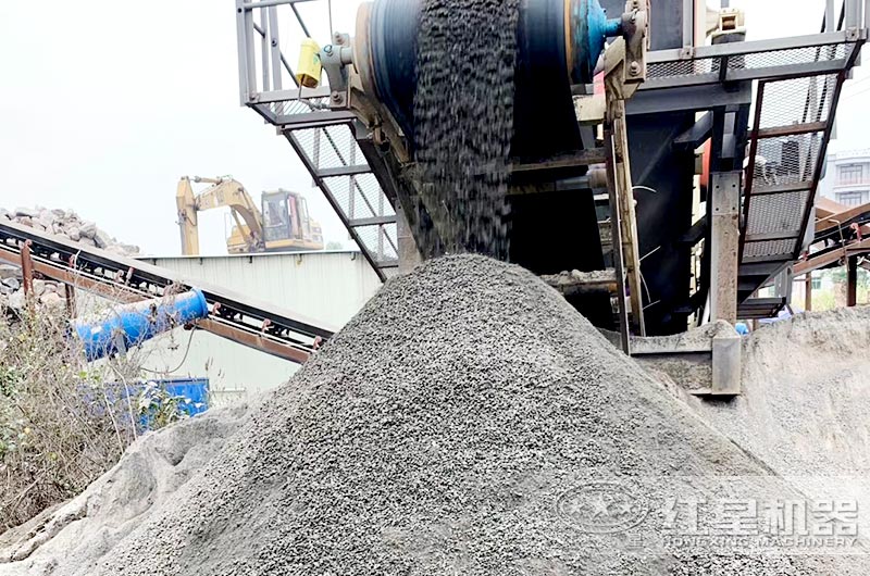 把握商機的用戶(hù)大規模粉碎建筑垃圾現場(chǎng)