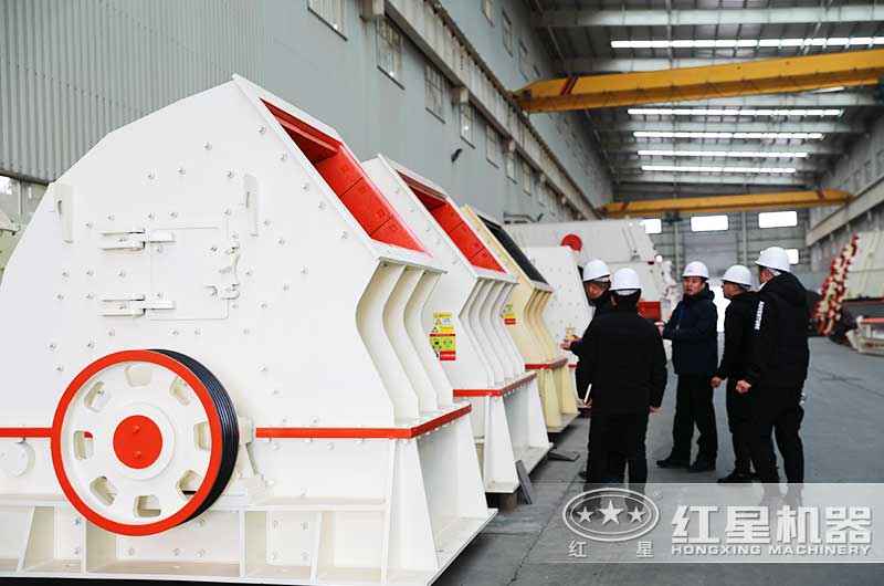 客戶(hù)來(lái)廠(chǎng)參觀(guān)重錘破機