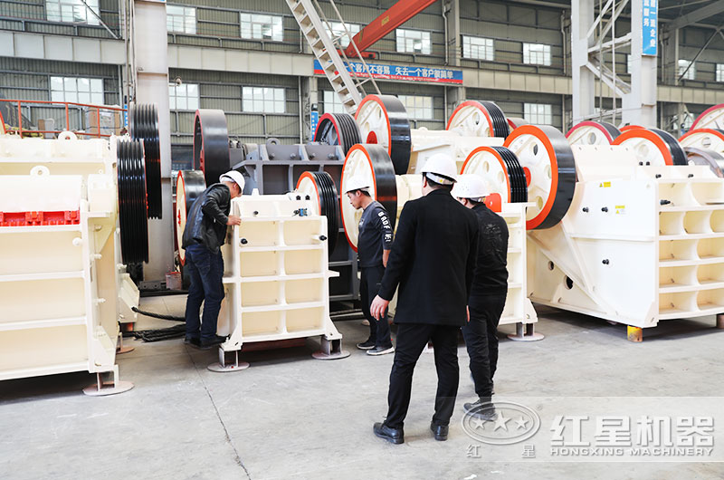 250×1200的顎破機產(chǎn)能及出料粒度范圍是多少？