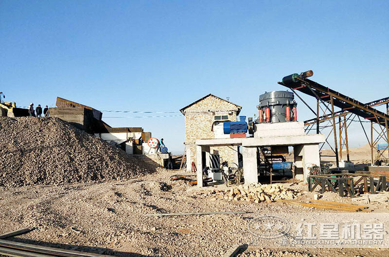 鄂破+圓錐破安裝現場(chǎng)