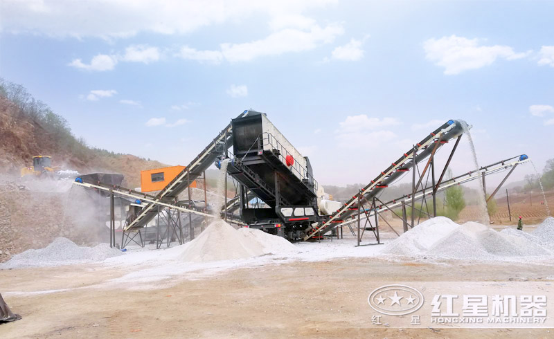 安陽(yáng)用戶(hù)移動(dòng)制砂機工作現場(chǎng)