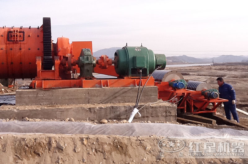 河沙除鐵磁選機械作業(yè)現場(chǎng)